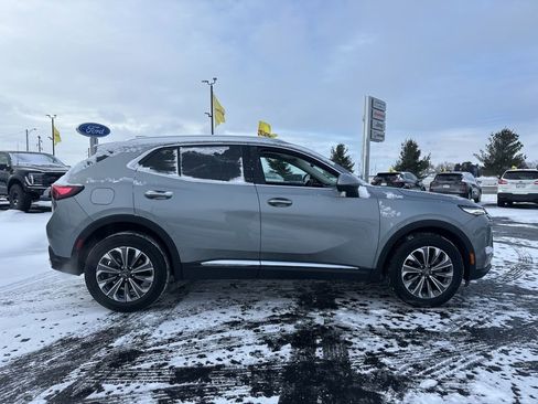 Used 2024 Buick Envision Preferred image 4