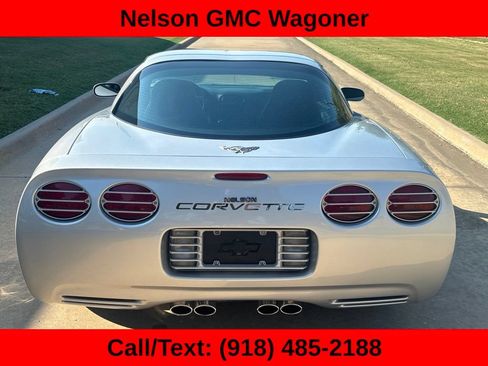 Used 2003 Chevrolet Corvette Coupe w/ Preferred Equipment Group RWD image 5