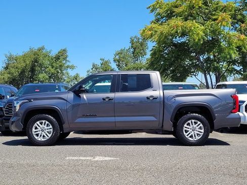 Used 2023 Toyota Tundra SR5 w/ SR5 Convenience Package RWD image 9