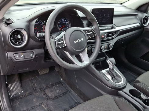 Certified 2022 Kia Forte LXS w/ LXS Technology Package FWD image 26