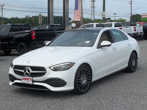 Used 2023 Mercedes-Benz C 300 4MATIC Sedan w/ Exclusive Trim Package image 4