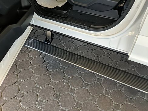 Certified 2022 Ford F350 Lariat w/ Lariat Ultimate Package image 12