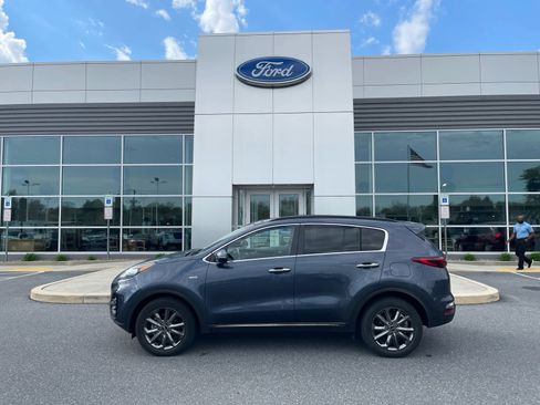 Used 2020 Kia Sportage S w/ S Premium Package image 1