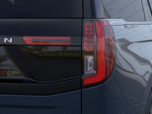 New 2026 Ford Expedition Platinum image 21