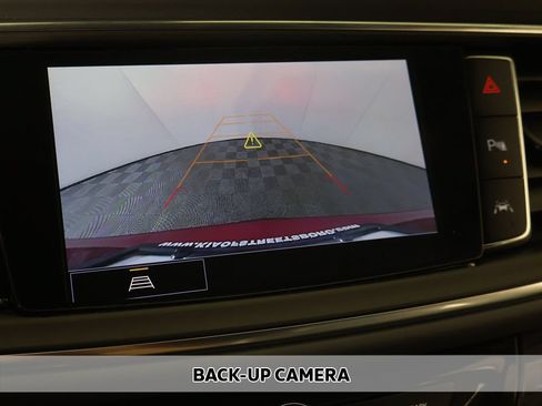 Used 2023 Buick Enclave Essence w/ Sport Touring Edition FWD image 4