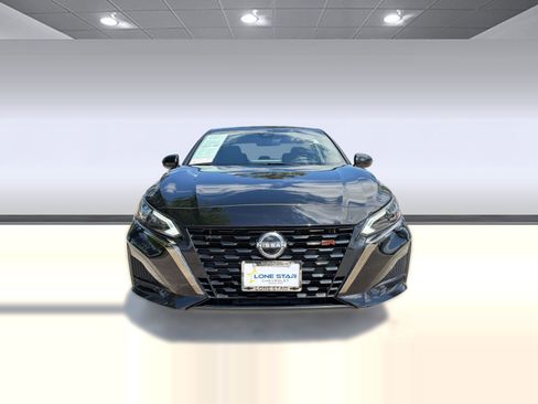 Used 2024 Nissan Altima 2.5 SR w/ SR Premium Package image 5