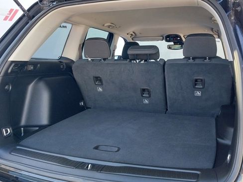 Certified 2023 Jeep Grand Cherokee Laredo image 8