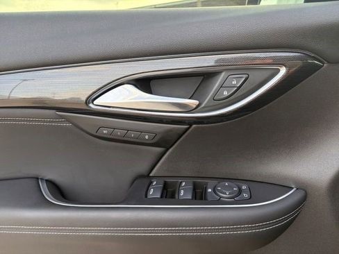 Certified 2021 Buick Envision Essence w/ Technology Package I image 4