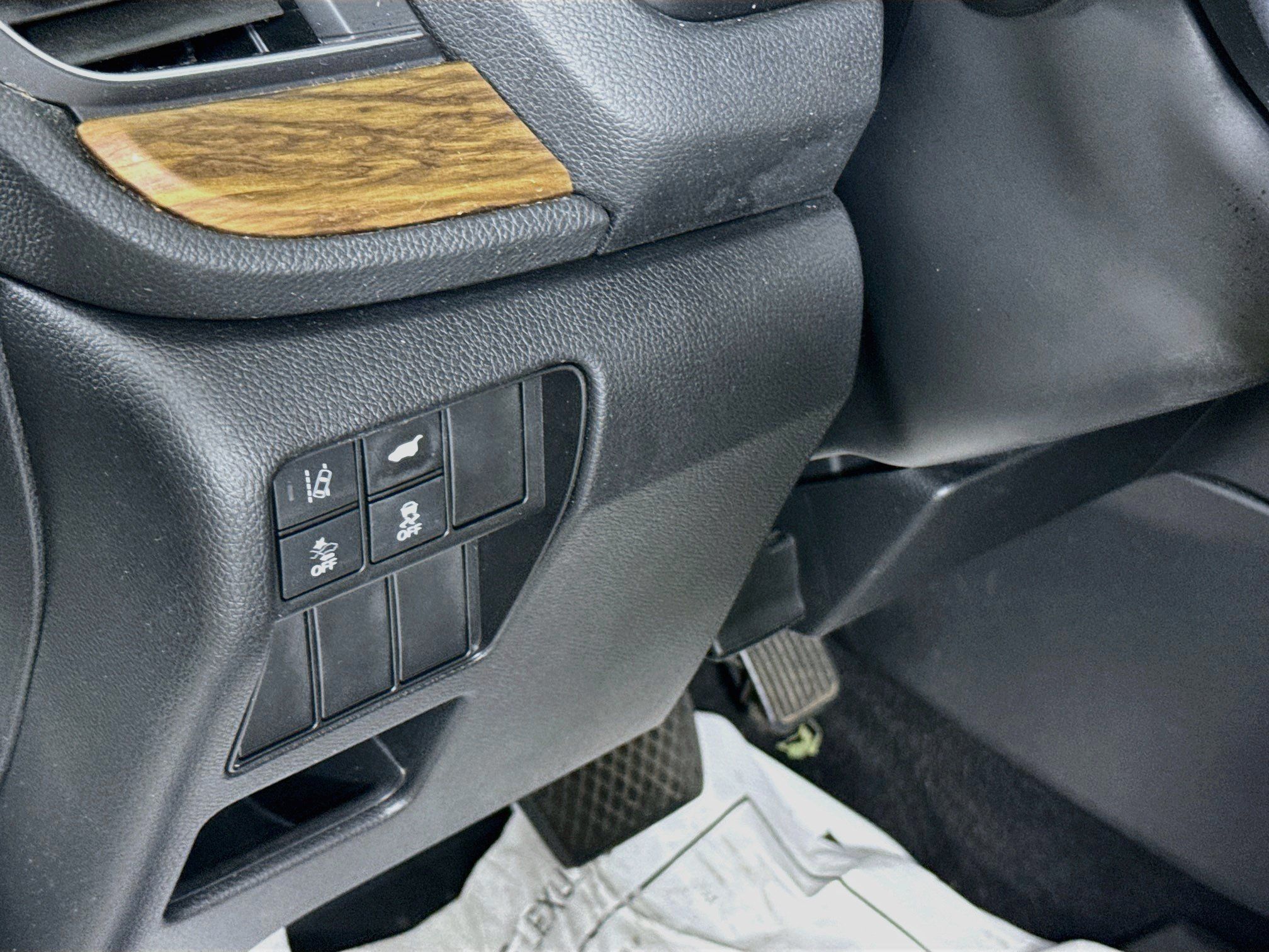 Used 2017 Honda CR-V Touring image 10
