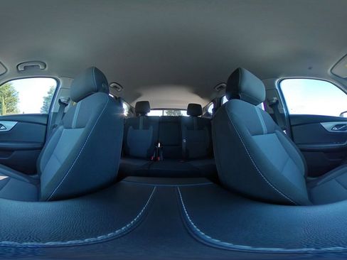 Used 2025 Chevrolet Blazer LT image 43