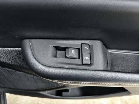 Used 2023 Jeep Grand Cherokee Limited w/ Luxury Tech Group II image 29