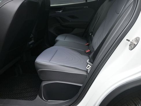 New 2026 Volkswagen Tiguan SE R-Line image 21