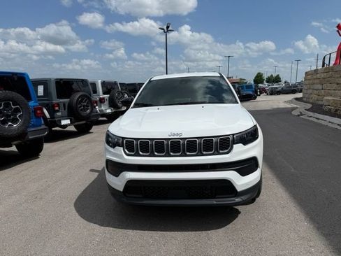 Used 2025 Jeep Compass Sport AWD/4WD image 8