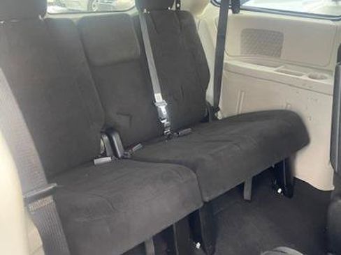 Used 2013 Dodge Grand Caravan SE image 10