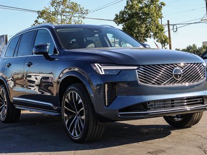 New 2026 Volvo XC90 T8 Ultra w/ Protection Package