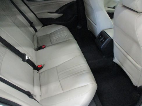 Used 2018 Honda Accord EX-L image 12