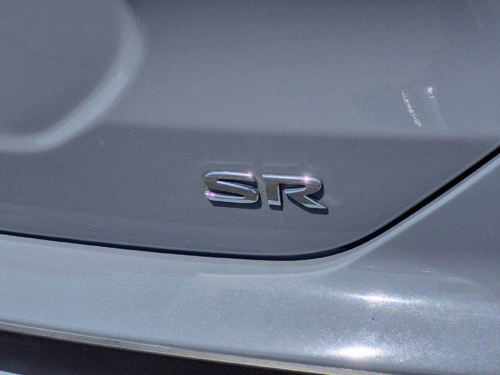 Used 2021 Nissan Kicks SR FWD image 9