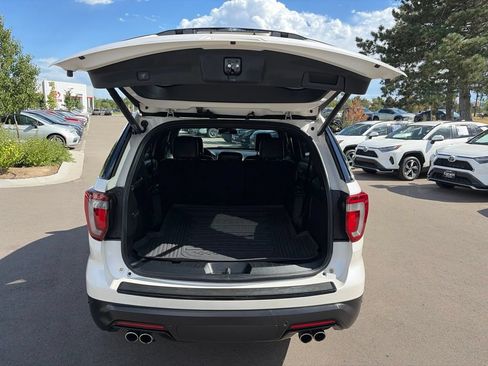 Used 2018 Ford Explorer Sport w/ Equipment Group 401A AWD/4WD image 17