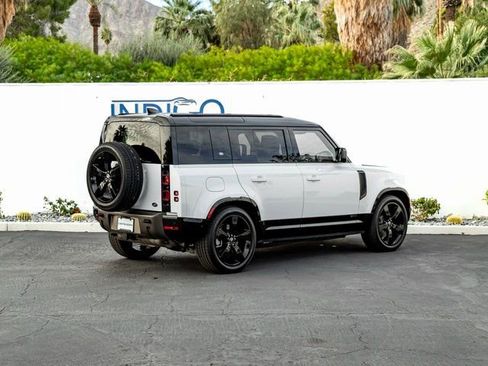 Used 2021 Land Rover Defender 110 X-Dynamic HSE image 6