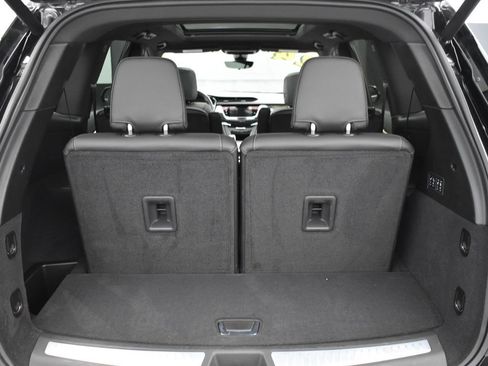 Used 2024 Cadillac XT6 Premium Luxury w/ Technology Package image 10