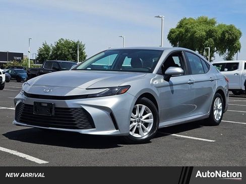 Used 2025 Toyota Camry LE FWD image 1