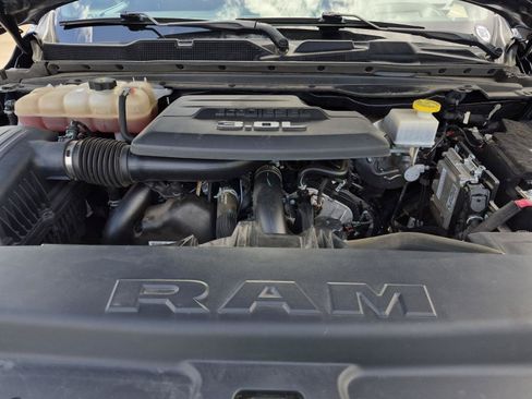 Used 2023 RAM 1500 Limited AWD/4WD image 11
