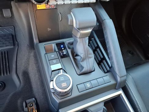 New 2025 Toyota 4Runner Limited image 16