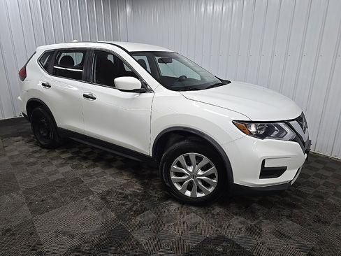 Used 2018 Nissan Rogue S image 7