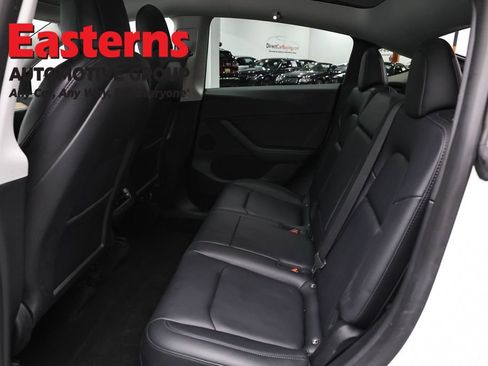 Used 2022 Tesla Model Y Long Range AWD/4WD image 16