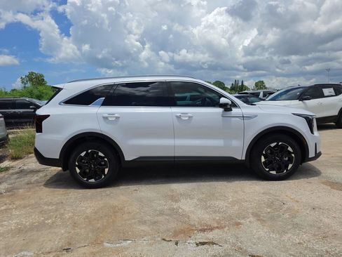 New 2026 Kia Sorento S w/ S Panoramic Sunroof Package FWD image 9