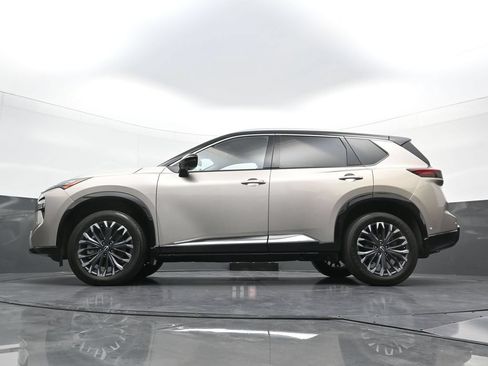 Used 2025 Nissan Rogue Platinum w/ Tech Package AWD/4WD image 24