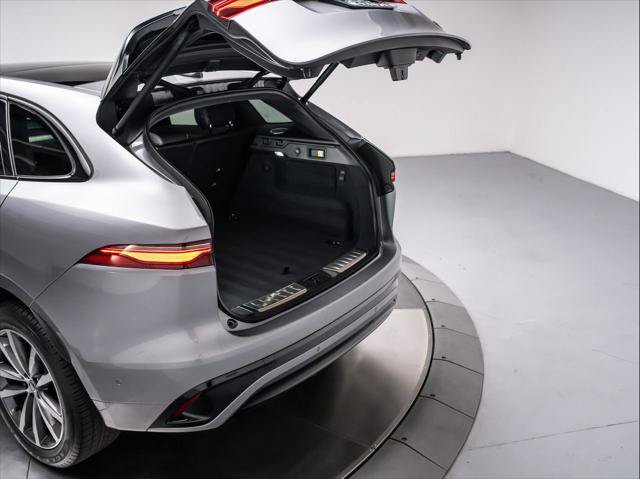 Used 2026 Jaguar F-PACE R-Dynamic S AWD/4WD image 14