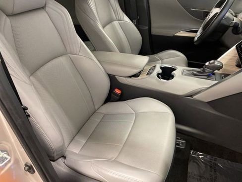 Certified 2024 Toyota Venza Limited AWD/4WD image 38
