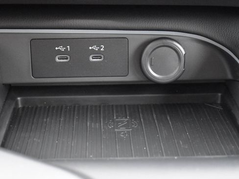 New 2026 Nissan Sentra SR w/ Floor Mat Package FWD image 36