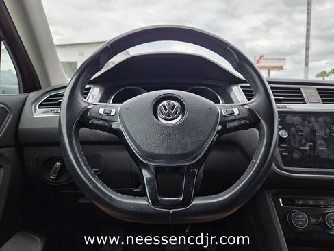 Used 2019 Volkswagen Tiguan SE FWD image 11