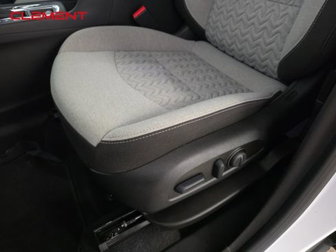 Used 2023 Chevrolet Equinox LT w/ Driver Convenience Package image 24