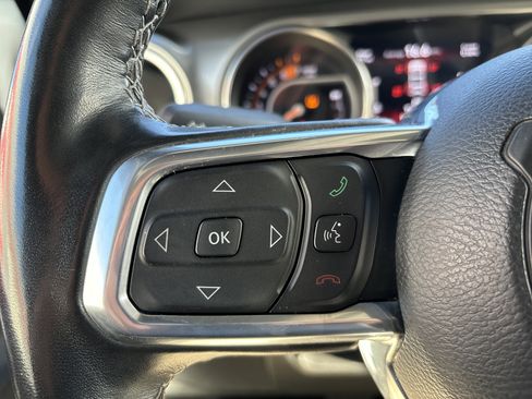 Used 2022 Jeep Wrangler Unlimited Sahara w/ LED Lighting Group image 19