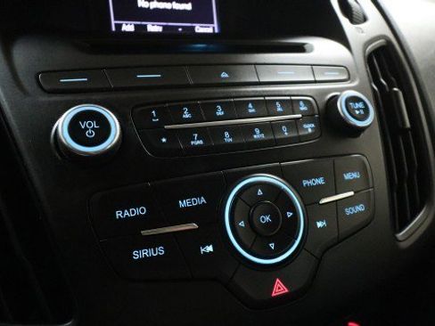 Used 2017 Ford Focus SE FWD image 15
