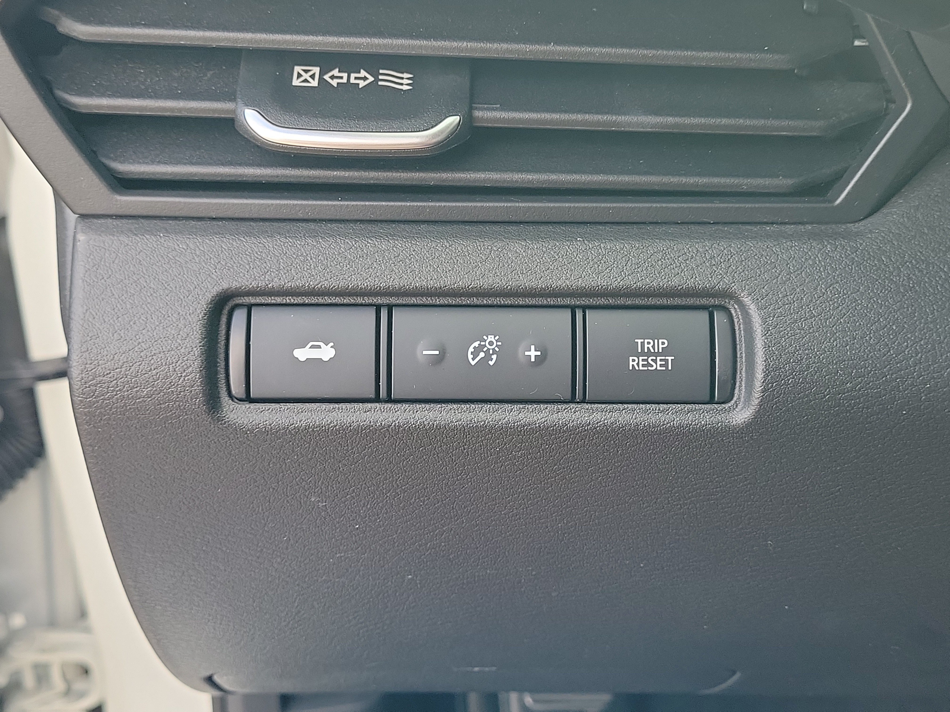 Certified 2024 Nissan Altima 2.5 SR w/ SR Premium Package FWD image 24