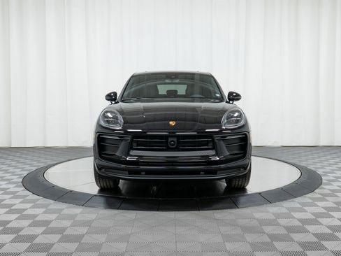 Used 2025 Porsche Macan image 10