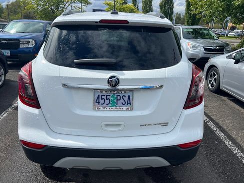 Used 2022 Buick Encore Preferred w/ Safety Package AWD/4WD image 5
