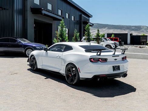 Used 2021 Chevrolet Camaro ZL1 RWD image 7