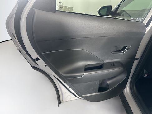 Used 2024 Hyundai Kona SEL AWD/4WD image 27