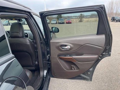 Used 2014 Jeep Cherokee Trailhawk w/ Technology Group image 26