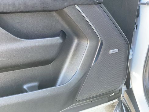 Used 2024 Chevrolet Suburban Premier image 23