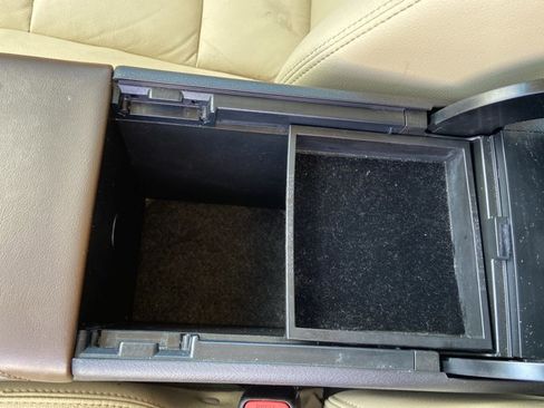 Used 2017 Toyota Avalon Touring image 41