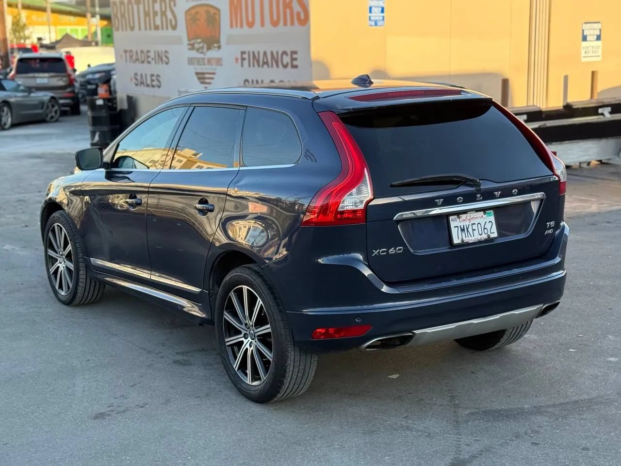 Used 2015 Volvo XC60 T5 AWD/4WD image 15