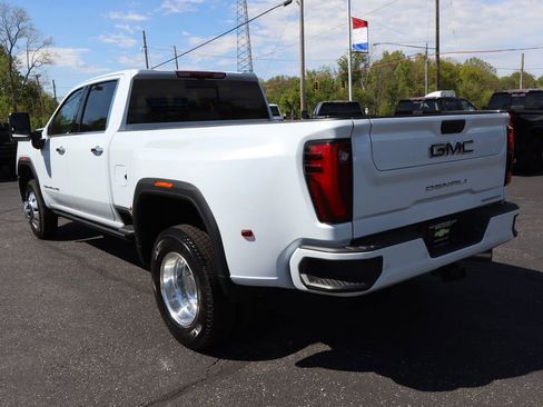 Used 2026 GMC Sierra 3500 Denali Ultimate AWD/4WD image 3