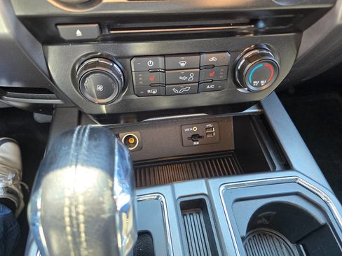 Used 2015 Ford F150 XLT w/ Equipment Group 302A Luxury image 18