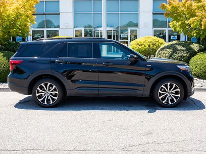 Used 2022 Ford Explorer ST-Line w/ Class IV Trailer Tow Package